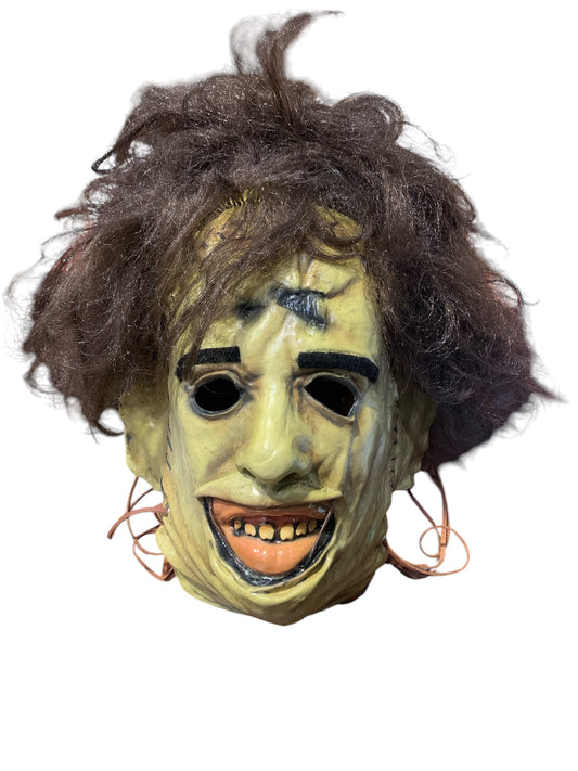 Trick or Treat Studios The Texas Chainsaw Massacre Leatherface Mask