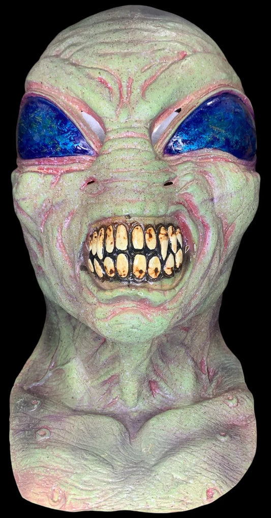 Green Alien Halloween Mask | Spirit - Exotic Pro